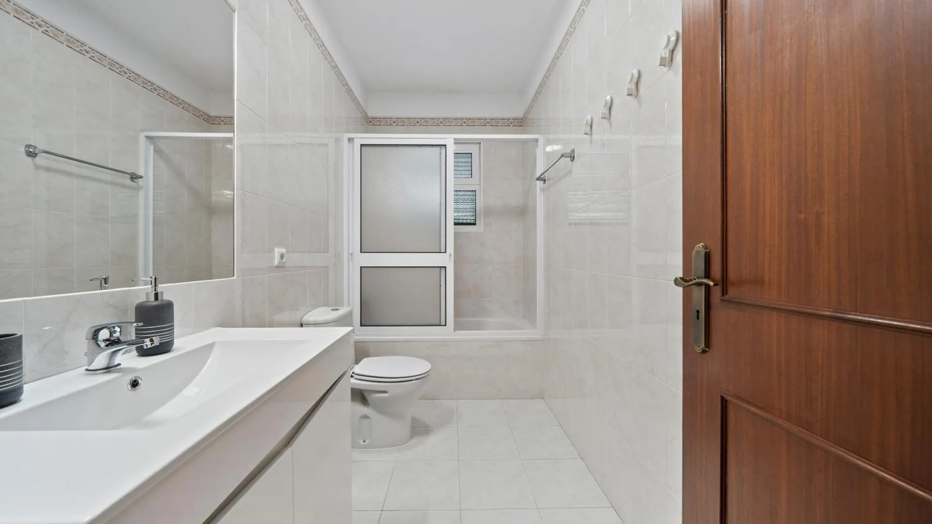 فيلا Casa Carlota By Atlantica سانتا كروز 0*,  البرتغال